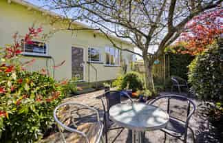 70 Swansea Road, Stratford