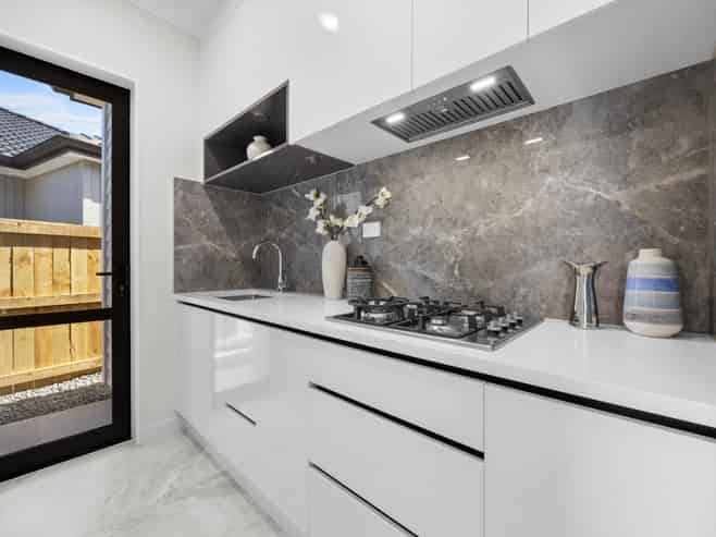 7&9  Tuwai & 24 Furlough Road, Opaheke