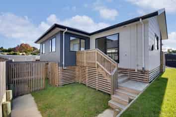 4/10 Michael Avenue, Dinsdale
