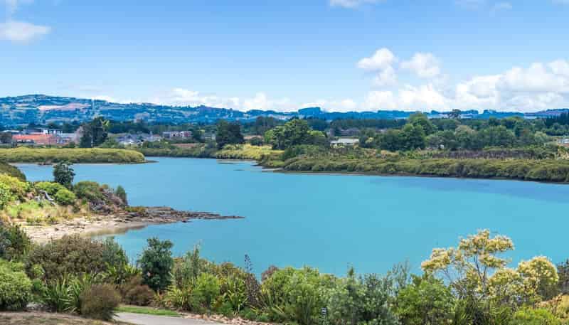 44 Taipahitini Road , Karaka