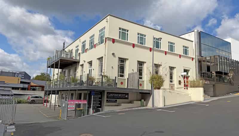 6 Sapper Moore-Jones Place, Hamilton Central