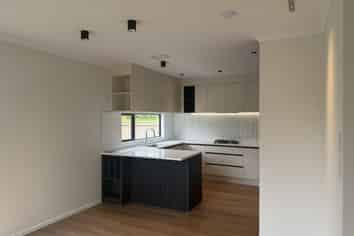 35 Taipahitini Road , Karaka