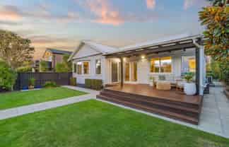 2 Celia Street, Redcliffs