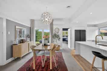 2 Celia Street, Redcliffs