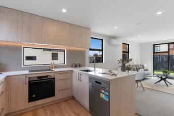 3/172 Colombo Street, Sydenham