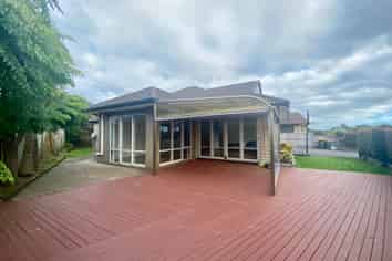 22 Salford Crescent, Flat Bush