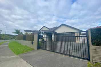 22 Salford Crescent, Flat Bush