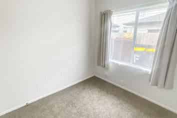 2/192 Buckland Road, Mangere