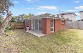 2/192 Buckland Road, Mangere