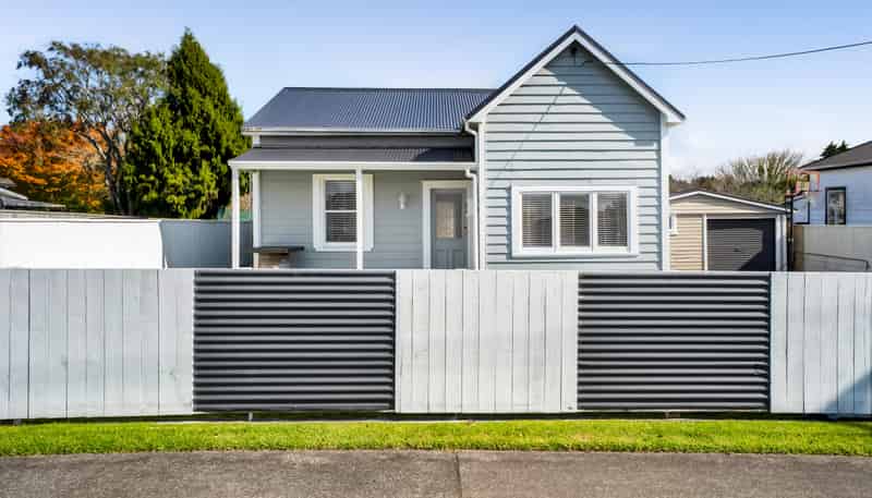 16 Maire Street, Inglewood