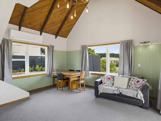 10 Arataki Grove, Waitarere Beach