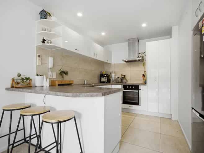 4/78 Fernhill Way, Oteha