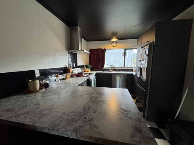 203 Amy Street, Thames