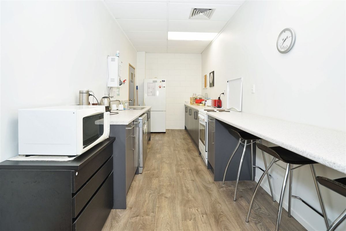 City Fringe Office + Car Parking - Ansicht 4