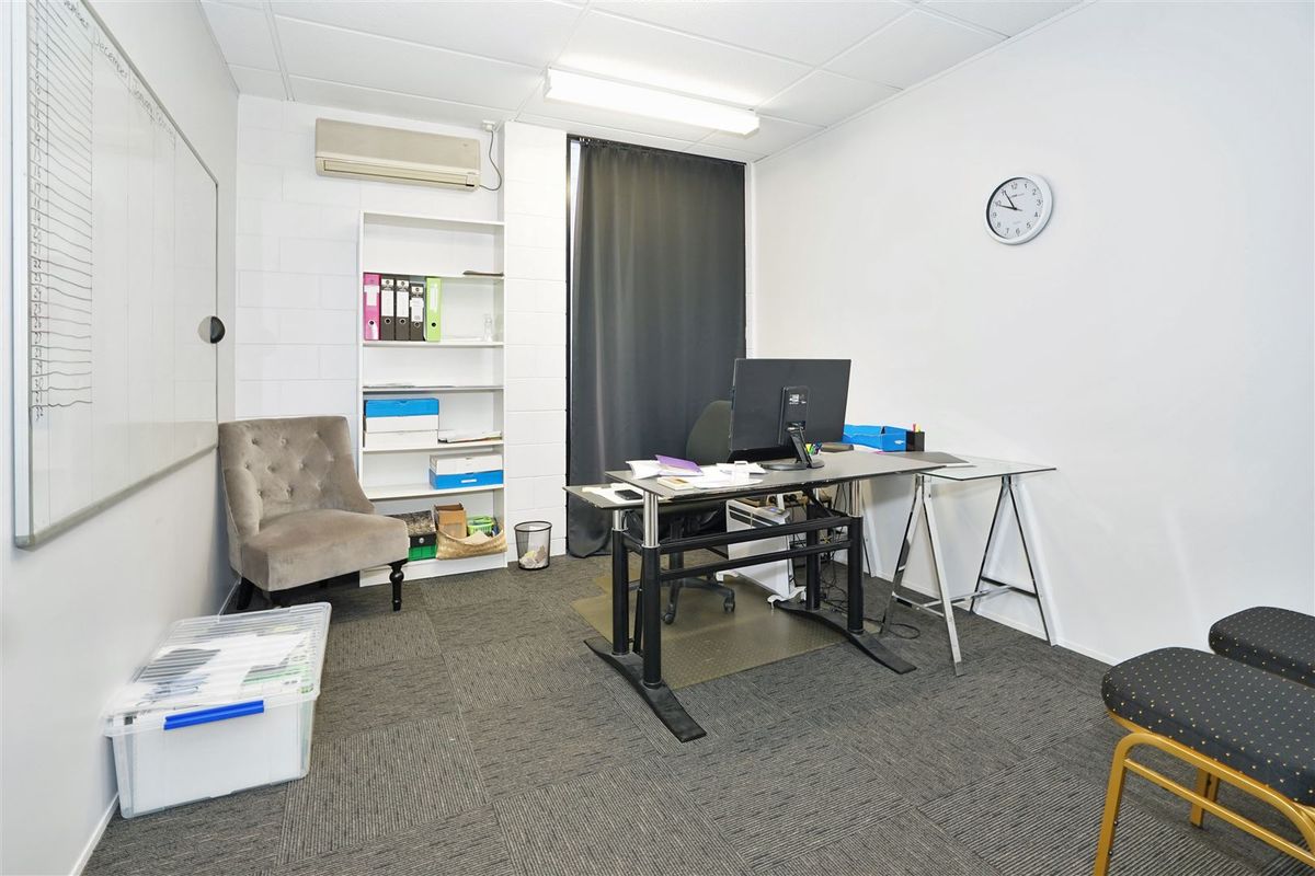 City Fringe Office + Car Parking - Ansicht 3