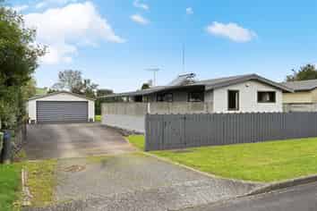 77 Ross Street, Pirongia