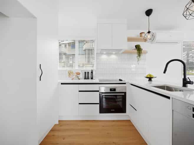 18 Tesla Place, Totara Vale