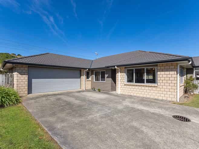 18B Georgia Grove, Paraparaumu