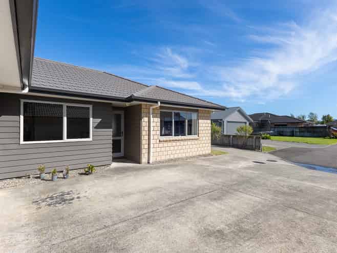 18B Georgia Grove, Paraparaumu