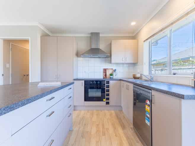 18B Georgia Grove, Paraparaumu