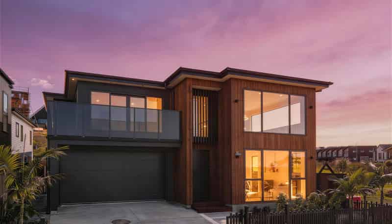 12 Streamview Way, Long Bay