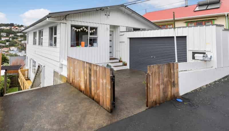 27 Rhine Street, Island Bay