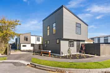 4/6 Huia Street, Riccarton