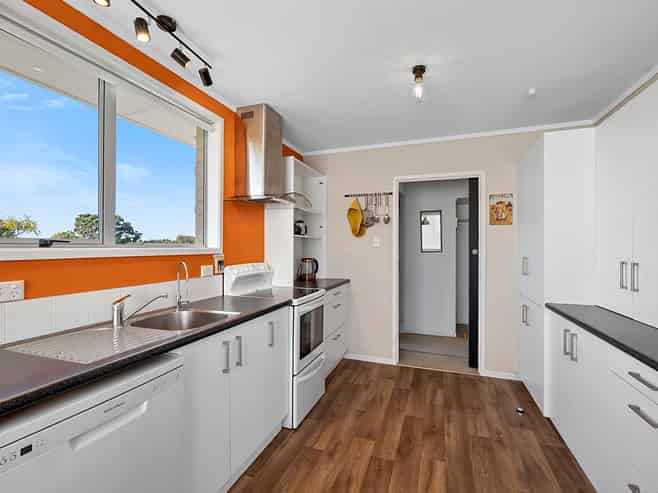 4 Kelvin Place, Westown