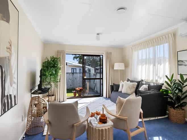 19a Karamu Street, Strandon