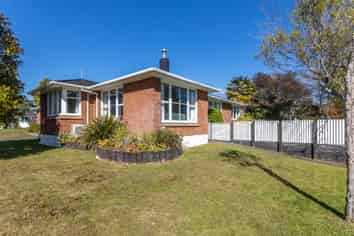 1 Parekarangi Grove, TURANGI