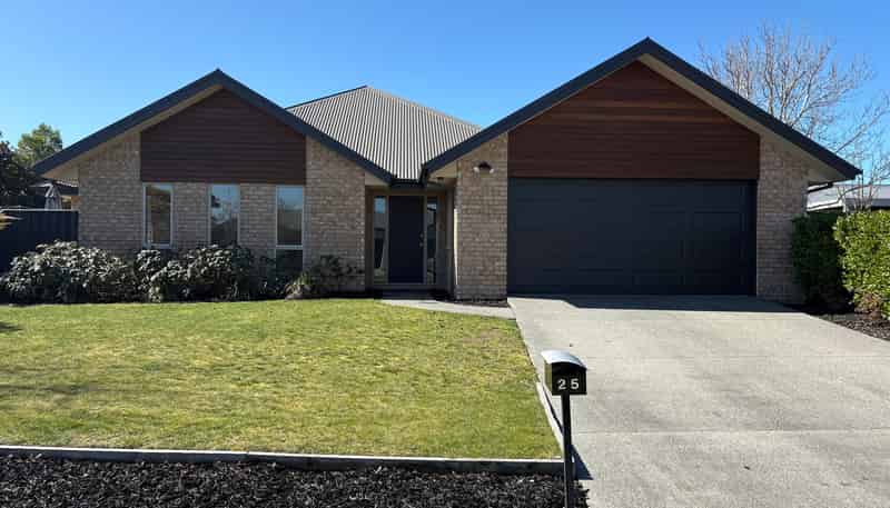 25 Reka Street, Parklands