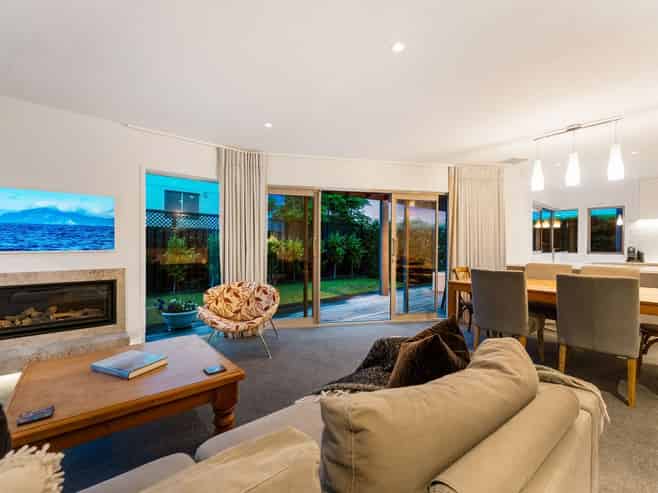 2A Rahopara Street, Castor Bay