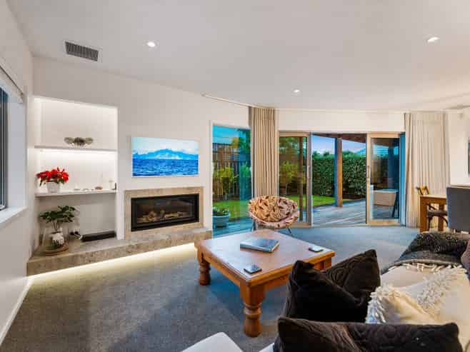 2A Rahopara Street, Castor Bay