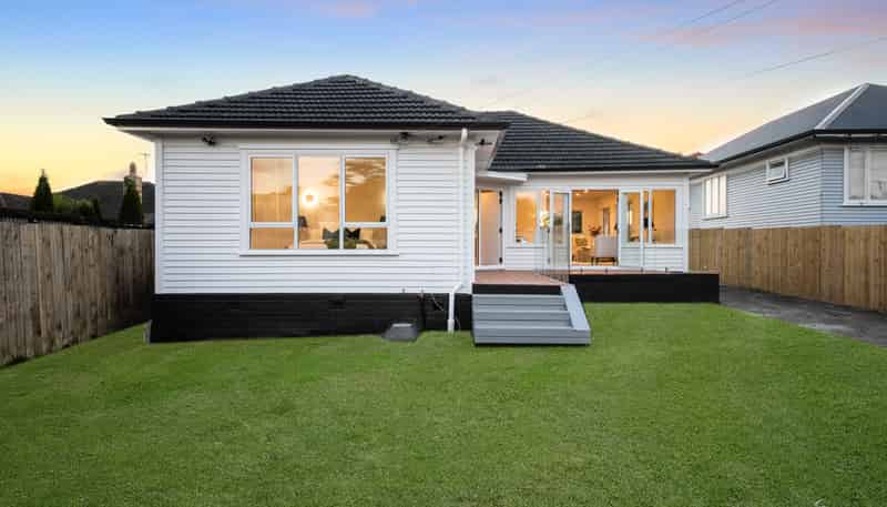19 Lorraine Avenue, Mount Albert