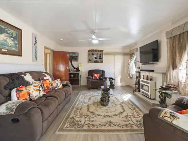 6 Milne Street, Sanson