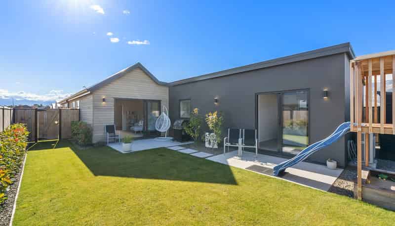 97 Burdon Loop, Lake Hawea