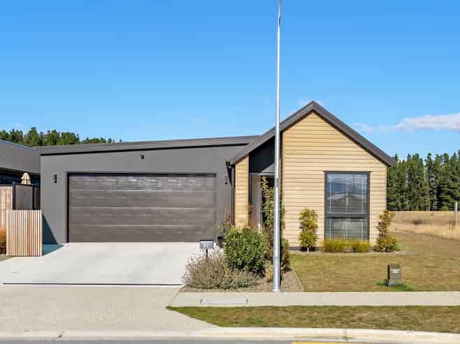 97 Burdon Loop, Lake Hawea