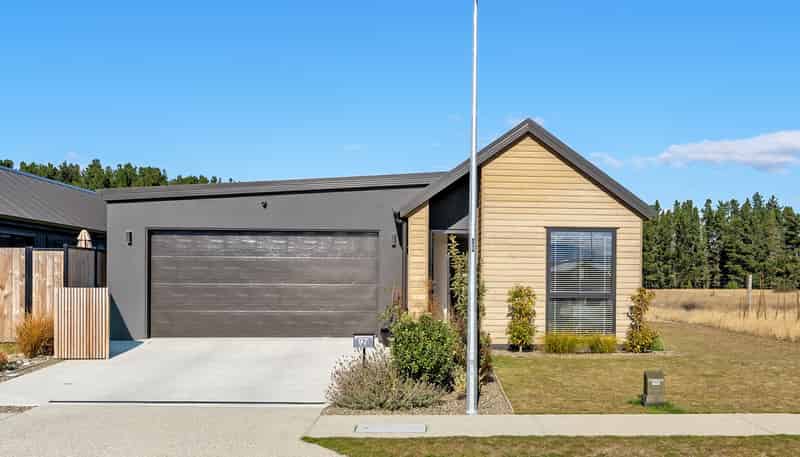 97 Burdon Loop, Lake Hawea