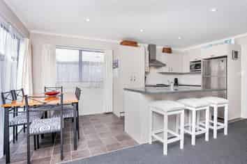 13A Albert Road, Kelston