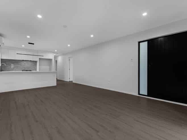 37D Clarkson Crescent, Otara