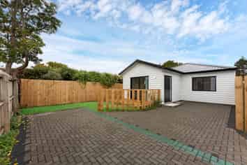 37D Clarkson Crescent, Otara