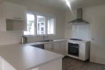 22A Baring Tce, Strandon