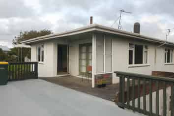 22A Baring Tce, Strandon