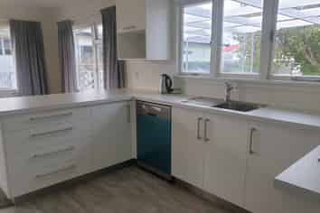 22A Baring Tce, Strandon