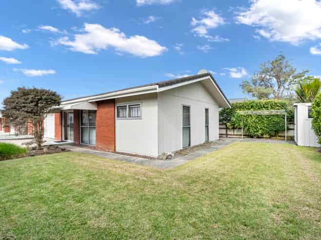12C Armstrong Avenue, Woodhill