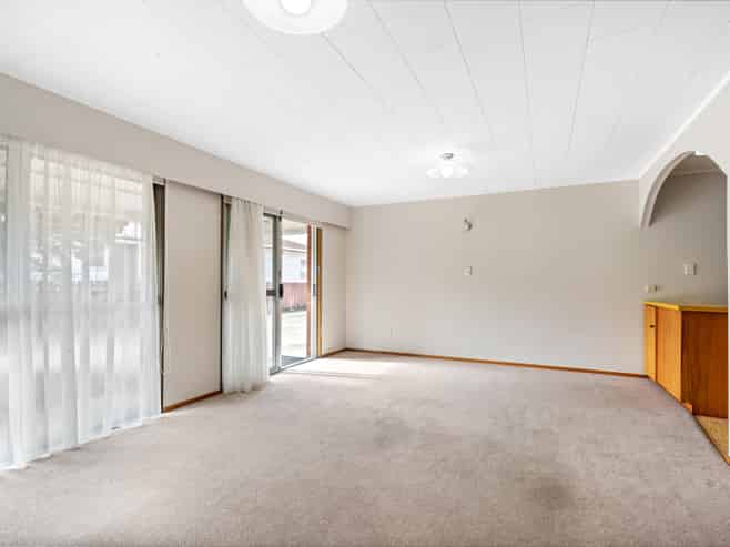 12C Armstrong Avenue, Woodhill