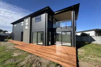 129 Kelly Jade Avenue, Matarangi