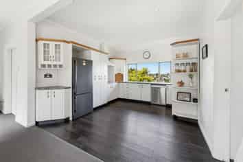 18 Marchwiel Street, Marchwiel