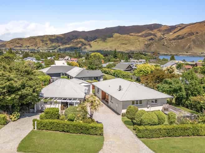 105 Hunter Crescent, Wanaka