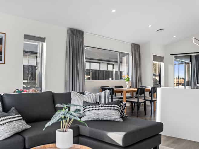 6 Strowan Ave, Elgin